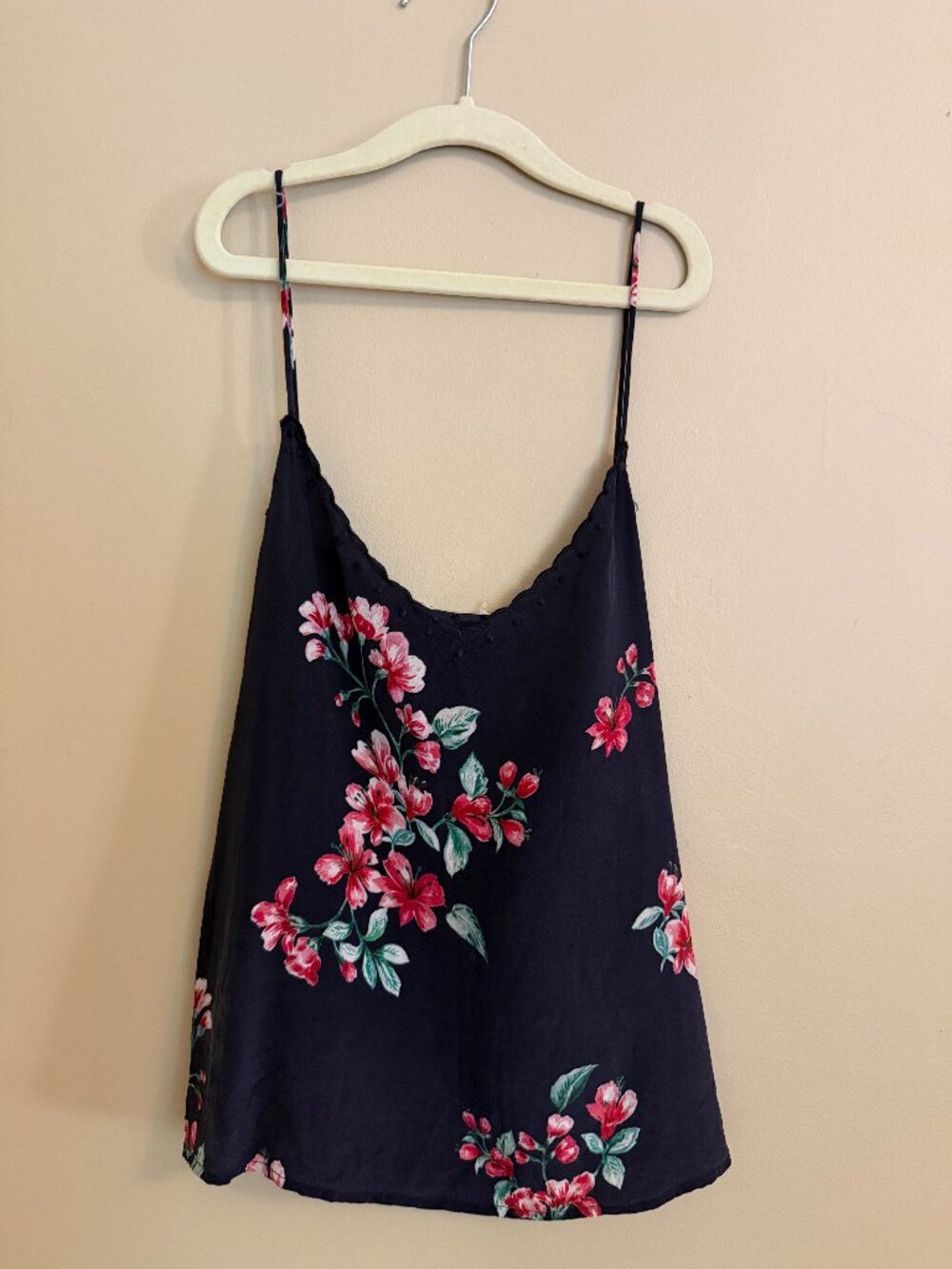 Sézane Athénée top 100% silk cami size 36 (small)